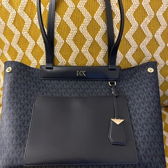 MK (MICHAEL KORS) bag - Picture 2 of 10